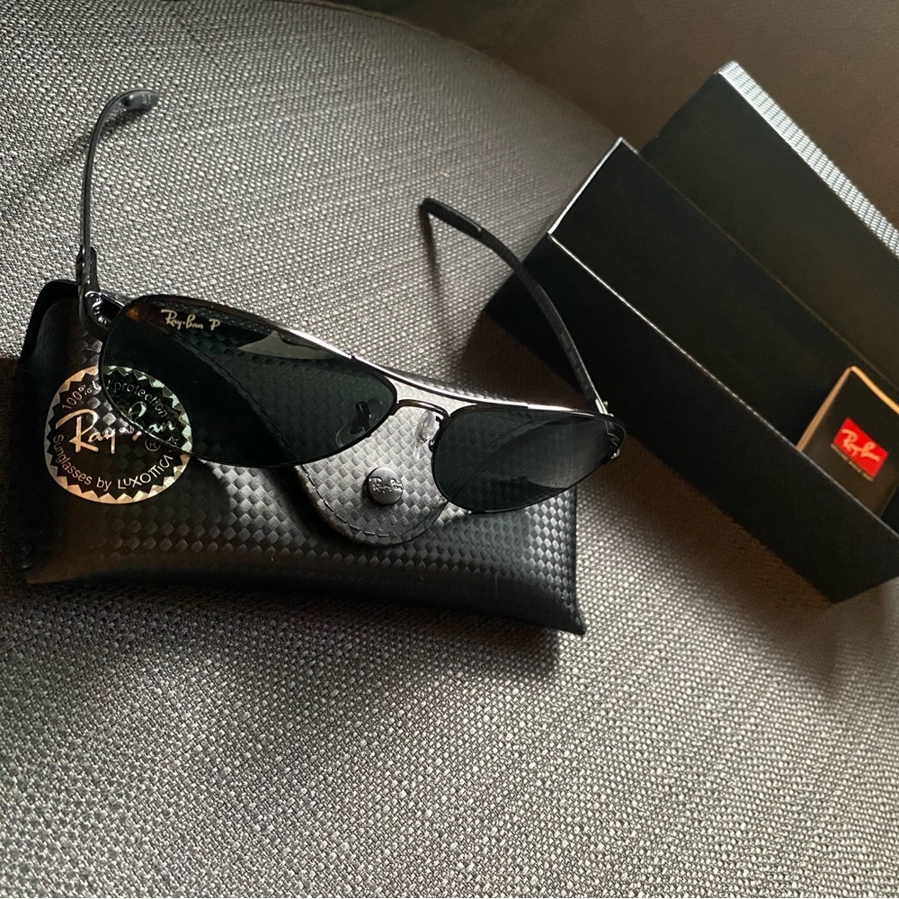Ray-Ban Black Aviator Sunglasses